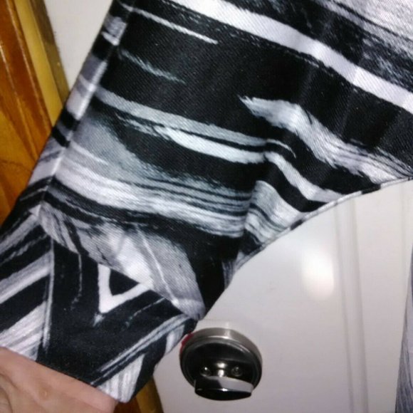 EST. 1946 GRAY/BLACK/WHITE RUCHED SIDES BANDED BOTTOM TOP XL-EUC - Picture 5 of 9